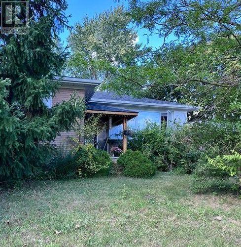 153 DELREX BOULEVARD , Halton Hills, Ontario L7G 4E1 2