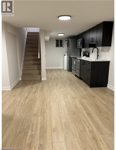 565 MOHAWK Road W Unit# Basement , Hamilton, Ontario L9C 1X5 3