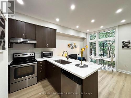 45 - 19 Eldora Avenue, Toronto, ON 