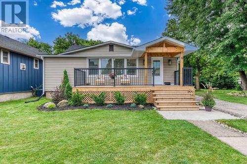 6 Rembe Avenue, Hamilton, ON 