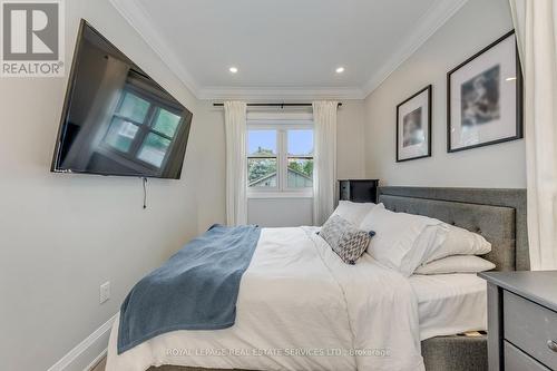 6 Rembe Avenue, Hamilton, ON 