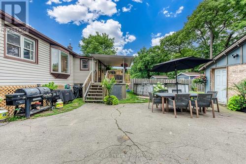 6 Rembe Avenue, Hamilton, ON 