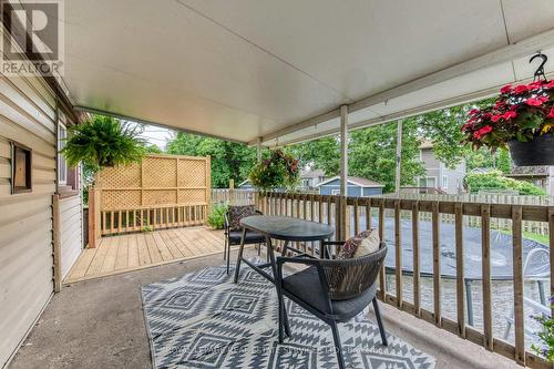 6 Rembe Avenue, Hamilton, ON 