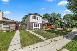 433 Novavista Drive  Winnipeg, MB R2N 1E9