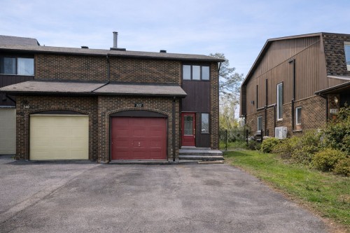 Façade - 242 Stillview Road, Pointe-Claire, QC 