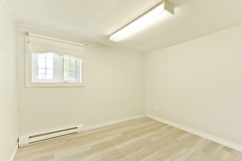 Bedroom - 146 Rue Therrien, Saint-François-Xavier-De-Brompton, QC 
