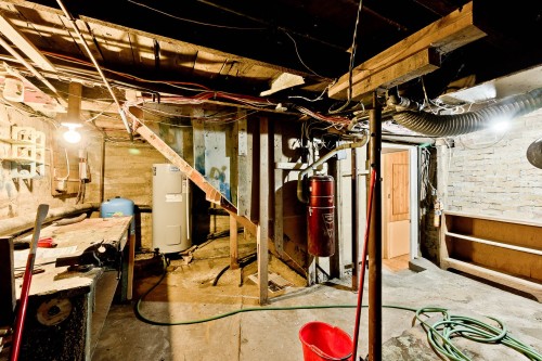Basement - 146 Rue Therrien, Saint-François-Xavier-De-Brompton, QC 