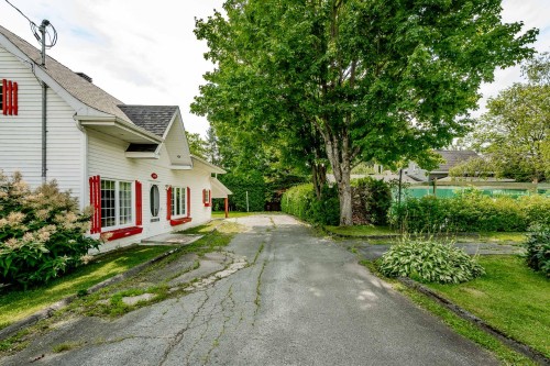 Front of Structure - 146 Rue Therrien, Saint-François-Xavier-De-Brompton, QC 