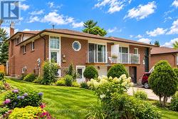 2419 CASHMERE AVENUE  Mississauga, ON L5B 2M7