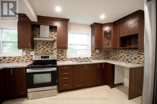 UPPER - 22 ELM GROVE AVENUE , Richmond Hill, Ontario L4E 2T1 2