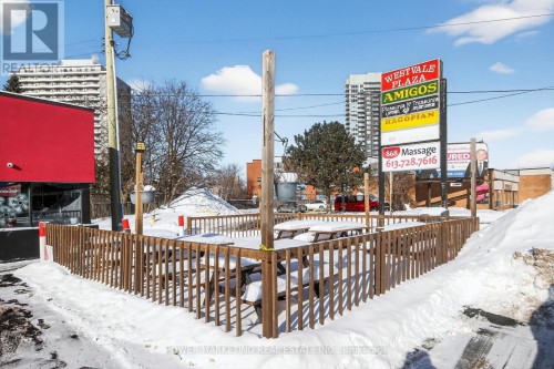 858 Merivale Road, Ottawa, ON 