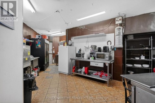 858 Merivale Road, Ottawa, ON 