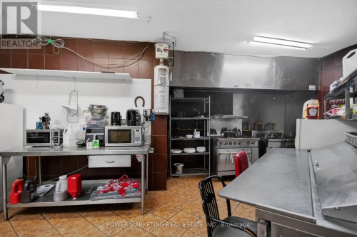 858 Merivale Road, Ottawa, ON 
