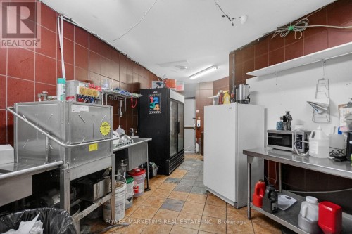 858 Merivale Road, Ottawa, ON 
