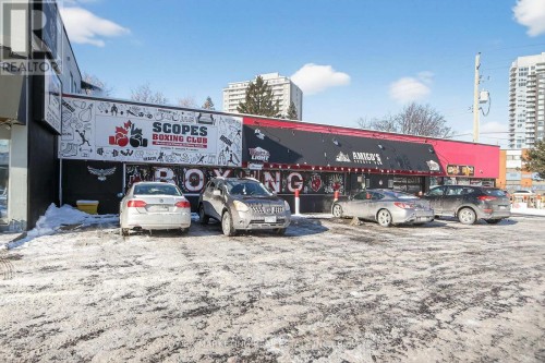 858 Merivale Road, Ottawa, ON 