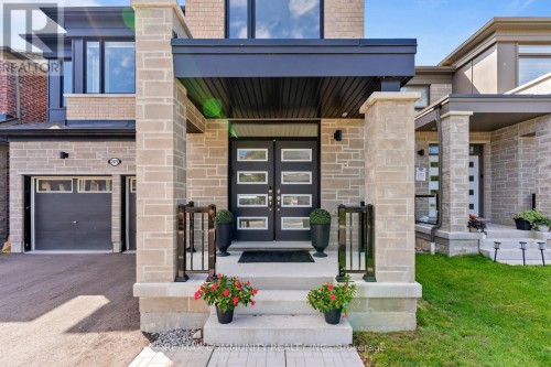 2879 Foxden Square, Pickering, ON 