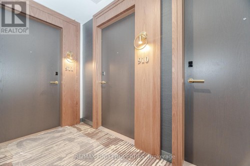 910 - 6 GREENBRIAR ROAD , Toronto, Ontario M2K 0H6 5