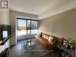 6101 - 10 YORK STREET Toronto, ON M5J 2L9