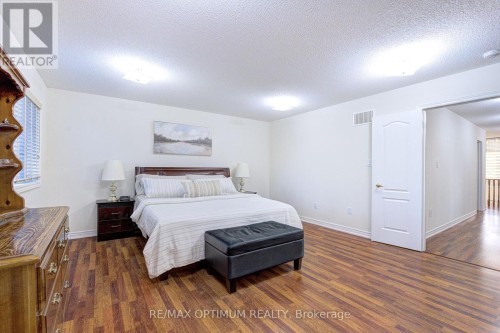 54 Midcrest Circle, Brampton, ON 