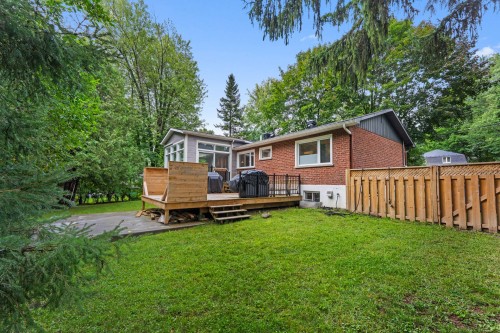 Cour - 308 Rue Corona, Rosemère, QC 