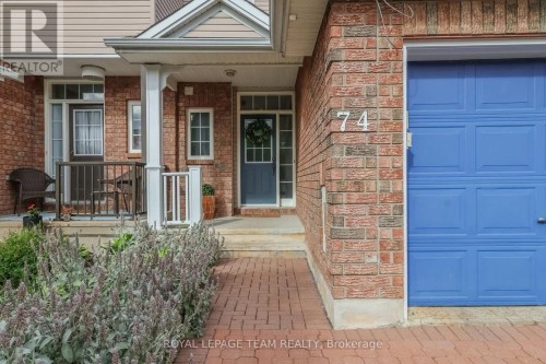 74 Milner Downs Crescent, Ottawa, ON 