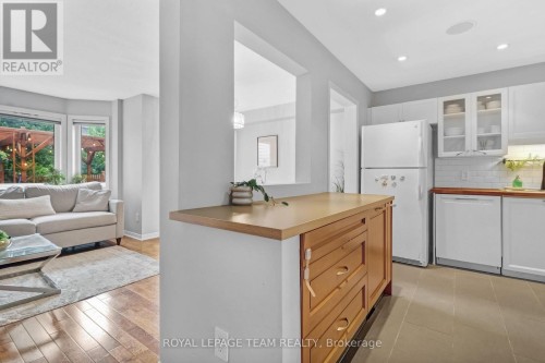 74 Milner Downs Crescent, Ottawa, ON 