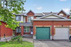 44 DRUMSO STREET  Ottawa, ON K1T 3X9