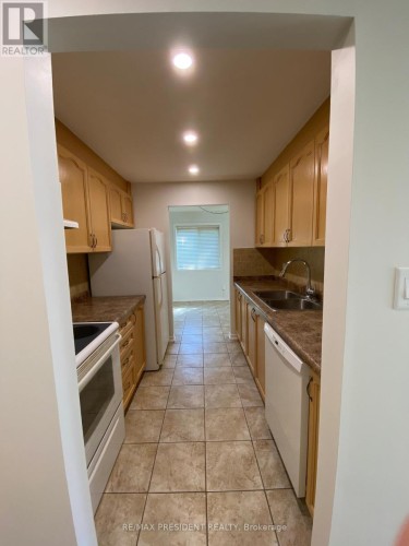 4 - 897 STONE CHURCH ROAD E , Hamilton, Ontario L8W 1B2 4