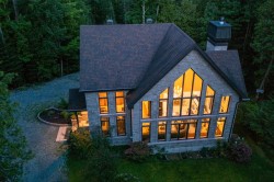 20 Rue des Mélilots  Austin, QC J0B 1B0