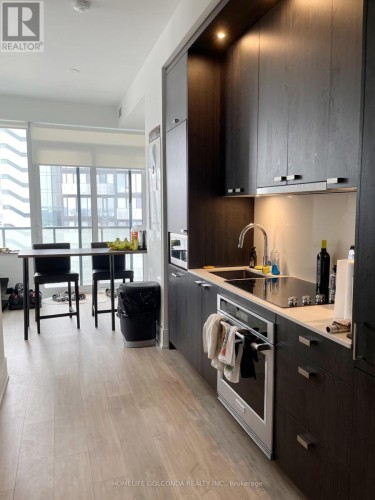 3306 - 470 FRONT STREET W , Toronto, Ontario M5V 0V6 2