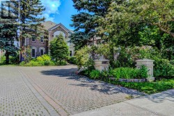 5037 MISSISSAUGA ROAD  Mississauga, ON L5M 4Y1