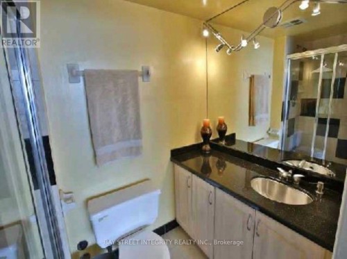 2407 - 550 WEBB DRIVE , Mississauga, Ontario L5B 3Y4 4
