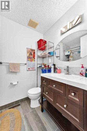 3219 Palliser Drive Sw, Calgary, AB 