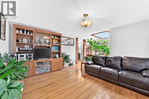 3219 Palliser Drive Sw, Calgary, AB 