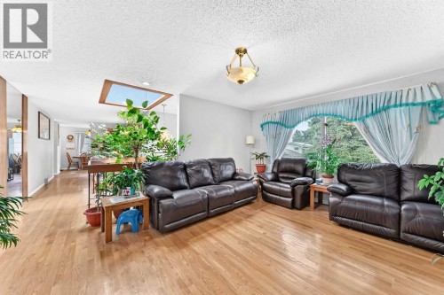 3219 Palliser Drive Sw, Calgary, AB 