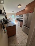 35 MOONLIGHT LANE  Richmond Hill, ON L4C 8K4