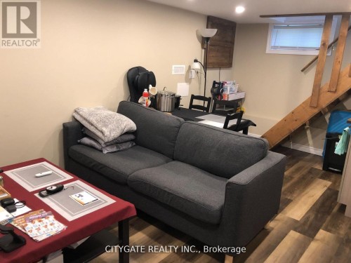 7 MILTON HEIGHTS CRESCENT , Milton, Ontario L9T 2W7 4
