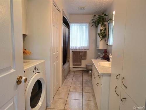 Salle de bains - 68A Av. Dallaire, Rouyn-Noranda, QC 