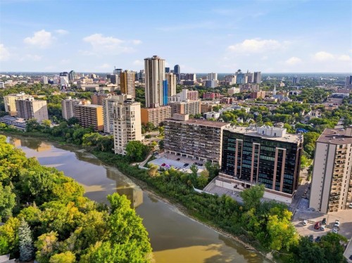 207 99 Wellington Crescent, Winnipeg, MB 