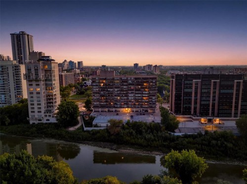 207 99 Wellington Crescent, Winnipeg, MB 