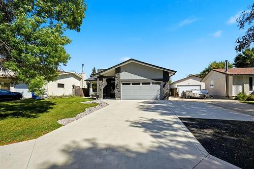 86 Stacey Bay, Winnipeg, MB 