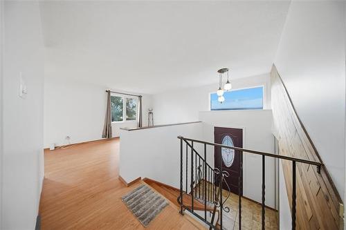 124 Leahcrest Cr, Winnipeg, MB 