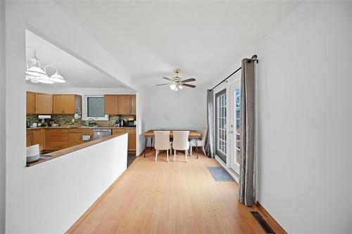 124 Leahcrest Cr, Winnipeg, MB 