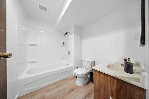 124 Leahcrest Cr, Winnipeg, MB 