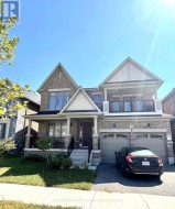17 MICKLEFIELD AVENUE  Whitby, ON L1P 0C2