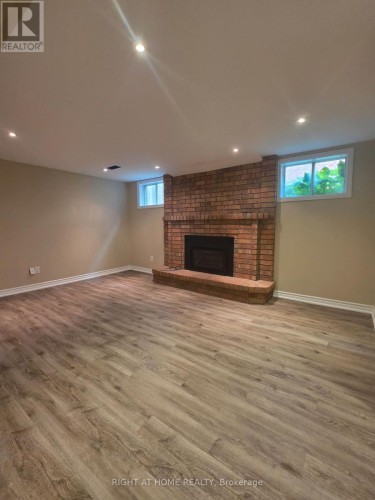 250 HEMLOCK DRIVE , Whitchurch-Stouffville, Ontario L4A 5A5 4