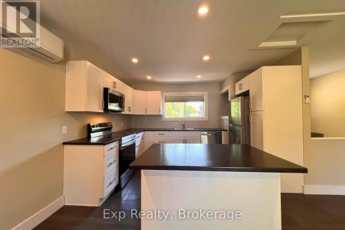 UNIT B - 20 MUNRO AVENUE , Belleville (Belleville Ward), Ontario K8N 1K1 5