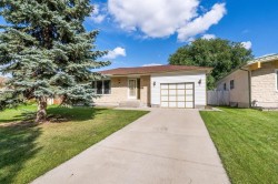 69 Piney Crescent  Winnipeg, MB R2P 1E8