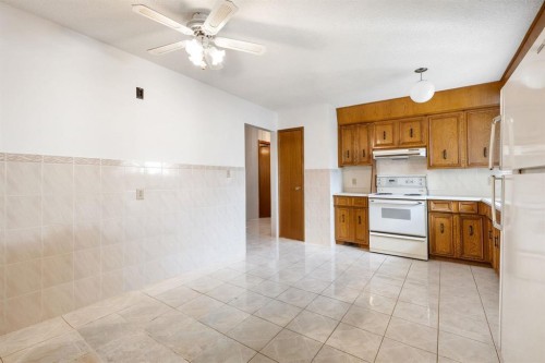 69 Piney Crescent, Winnipeg, MB 