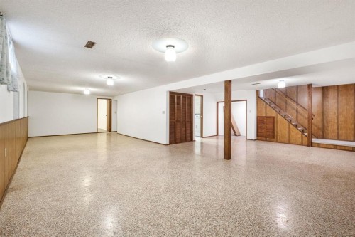 69 Piney Crescent, Winnipeg, MB 